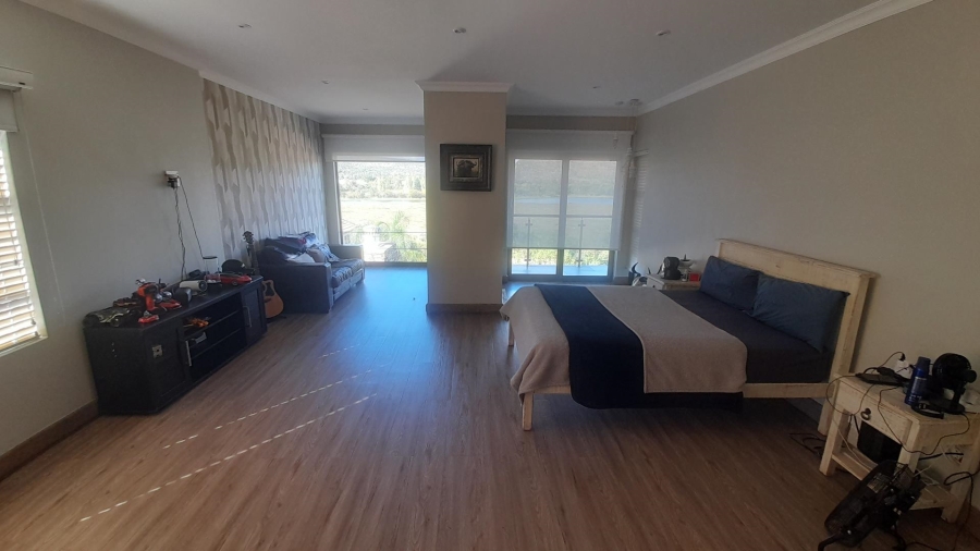 6 Bedroom Property for Sale in Birdwood Estate North West